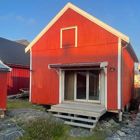 Seaside Boathouse In Veiholmen בית נופש *