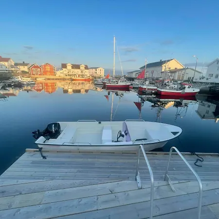 בית נופש Seaside Boathouse In Veiholmen